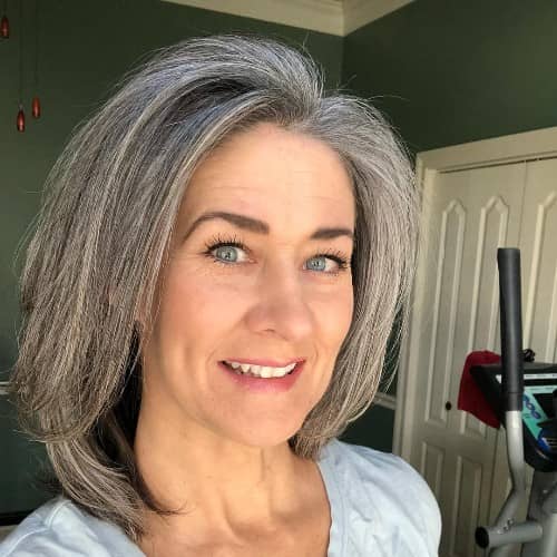 31 Short Gray Hairstyles For Women You Can't Miss This Year