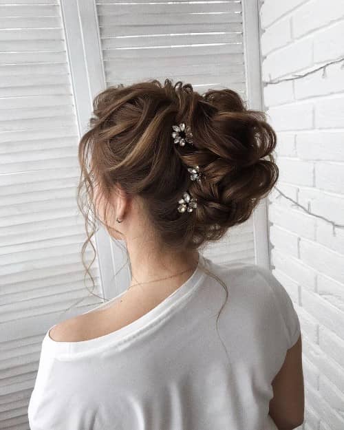 WEDLOCK PIN UP HAIRSTYLE