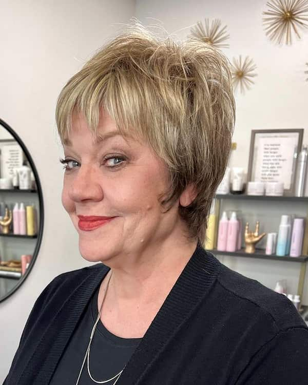 27 Youthful Short Haircuts For Women Over 50 