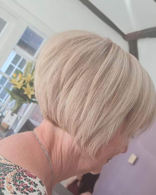 Some stylish bob haircuts for older women