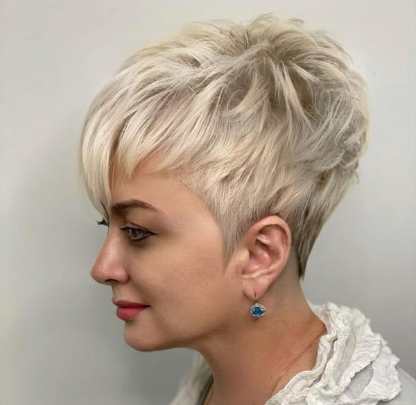 Blonde Symmetrical Pixie Bob Haircut