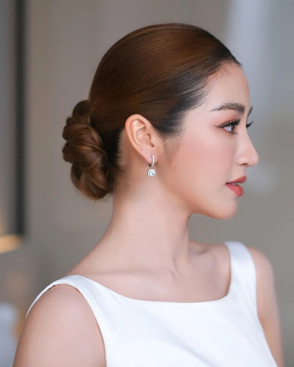 Flawless Simple Low Bun