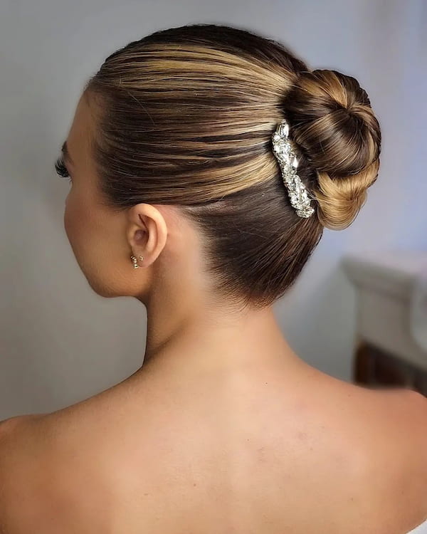 Formal Minimal Knotted Bun