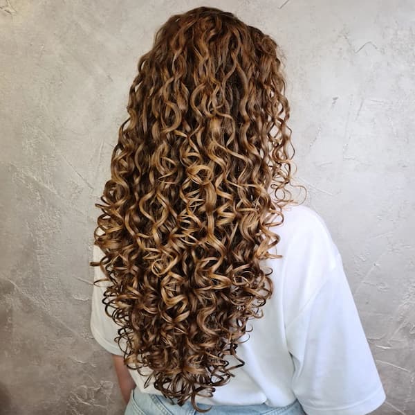 Neat and Spotless Long Curly Hair