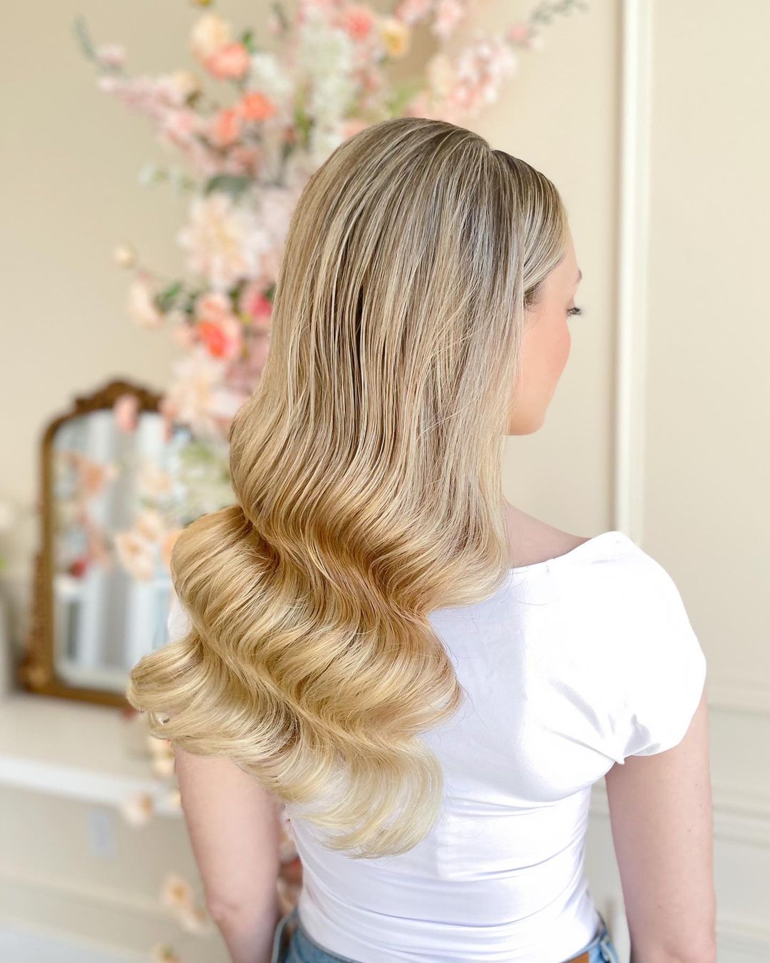 Smooth Blonde Hair with Stepped Waves