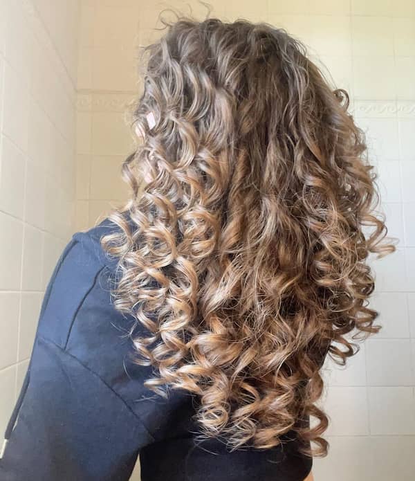 Statement Enhance Curly Blonde Hair
