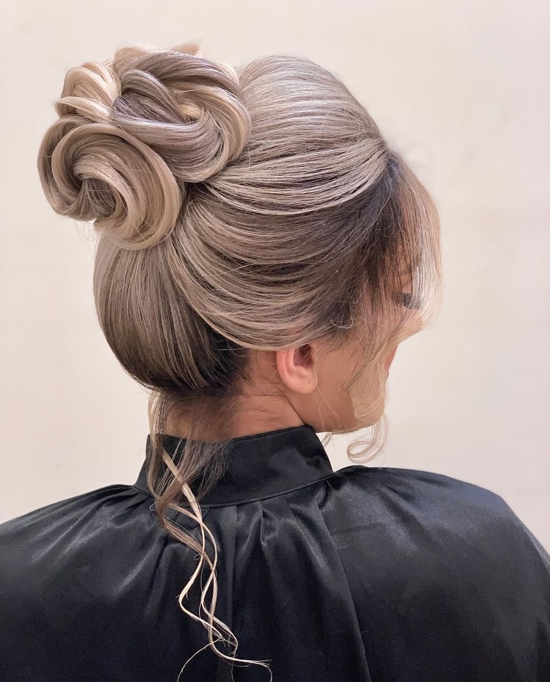 Top Twisted Knot with Spread Out Ringlets