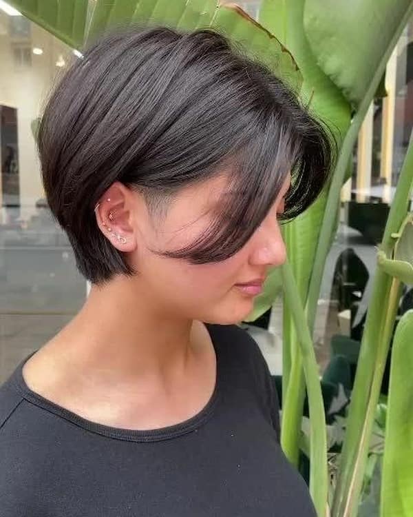 Short Layered Bob