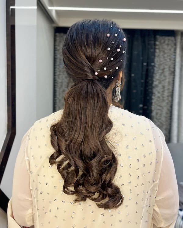Chic Low Ponytail with Pearls