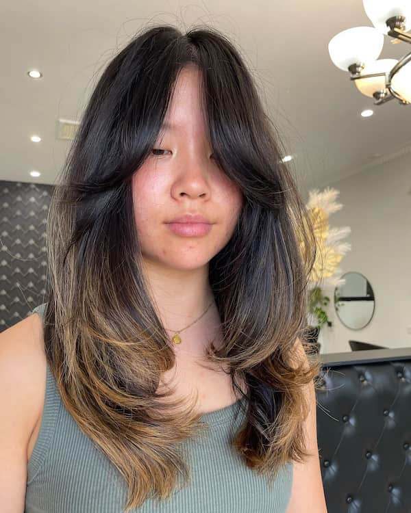 50 Chic Medium-Length Haircuts with Layers and Bangs