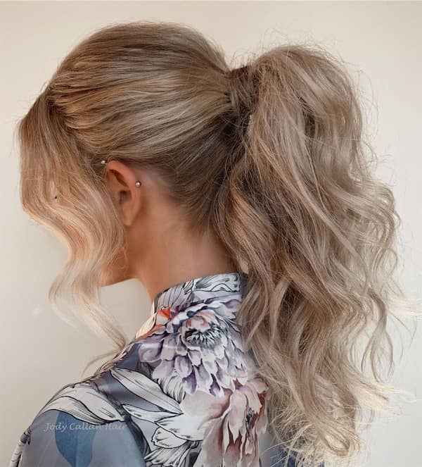 Soft Wavy Ponytail with Bangs