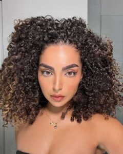 45 Best Summer Hairstyles for Curly Hair