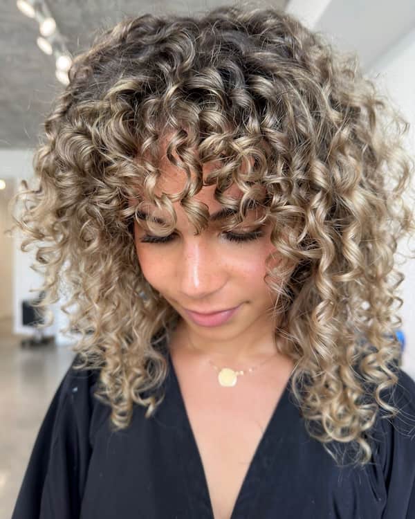 Simple Curly Hair with Bangs