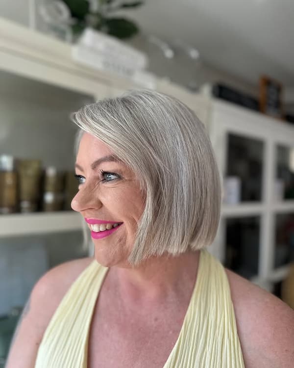 Gray Bob with Smooth Layers