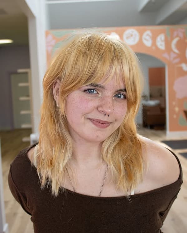 Statement Shaggy Haircut with Bangs