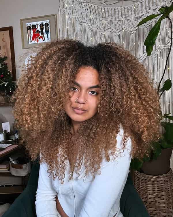 Super Voluminous Curly Haircut