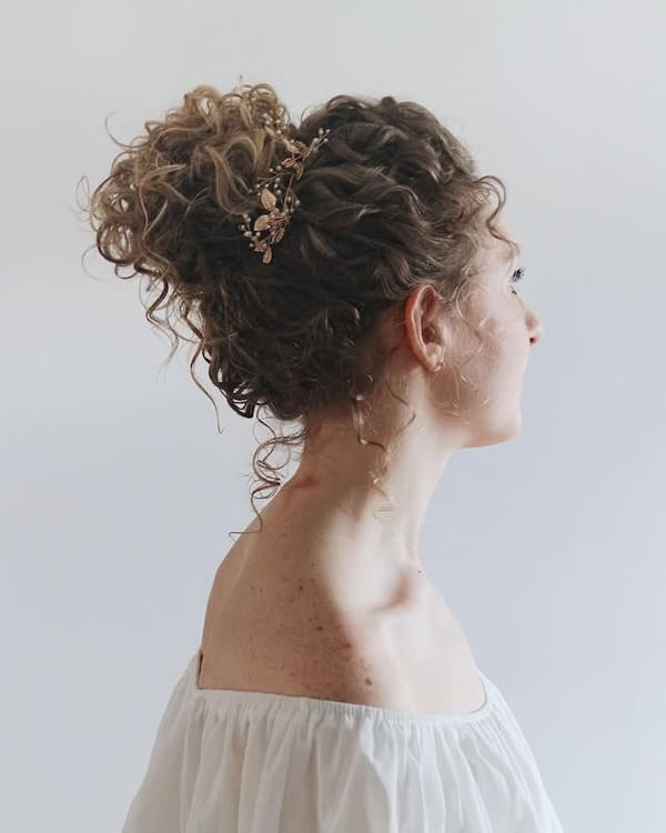 Middle Bun for Natural Hair