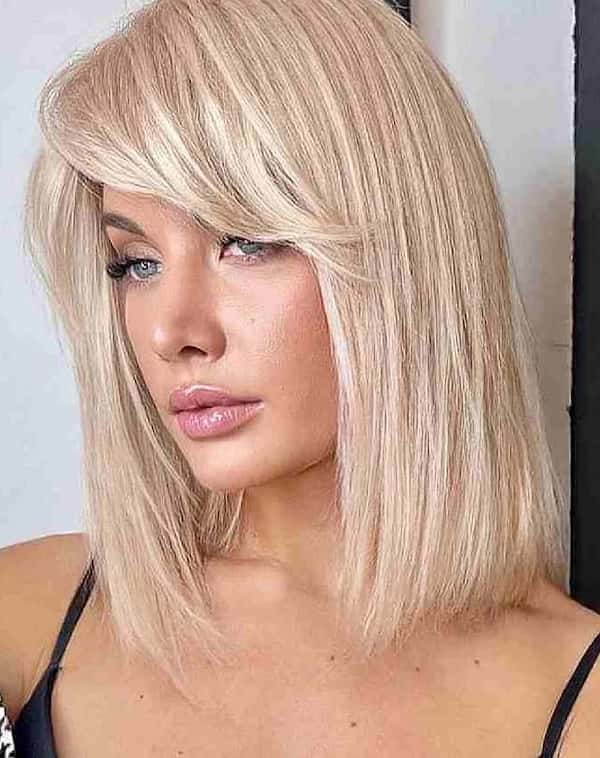 Straight Lob with Layered Side Bangs