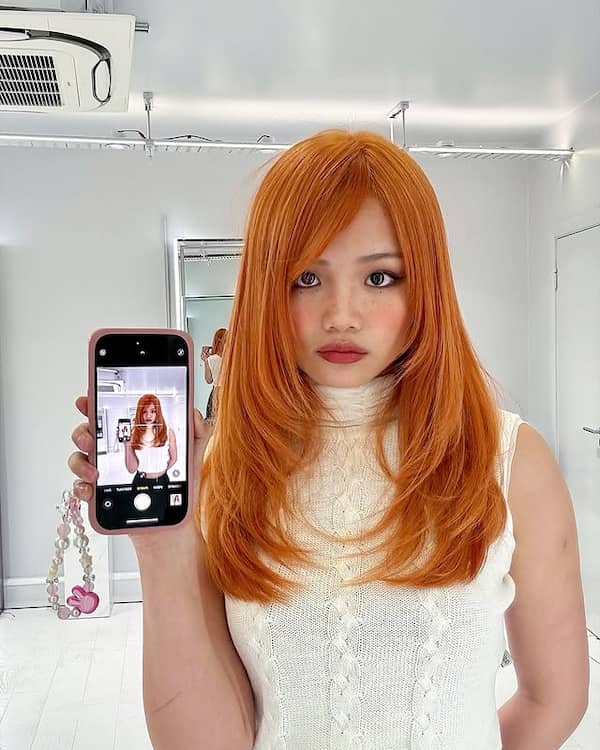Face Framing Layers and Side Bangs for Oval Face 