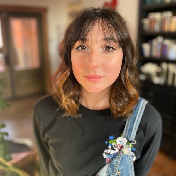 Scanty Wispy Bangs with Wavy Lob