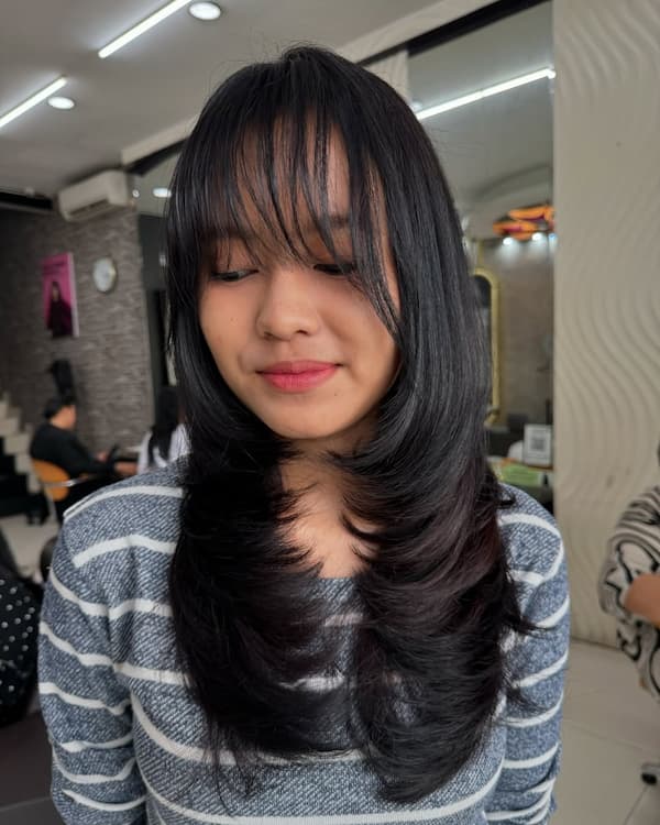 Bottleneck Bangs with Face-Framing Layers