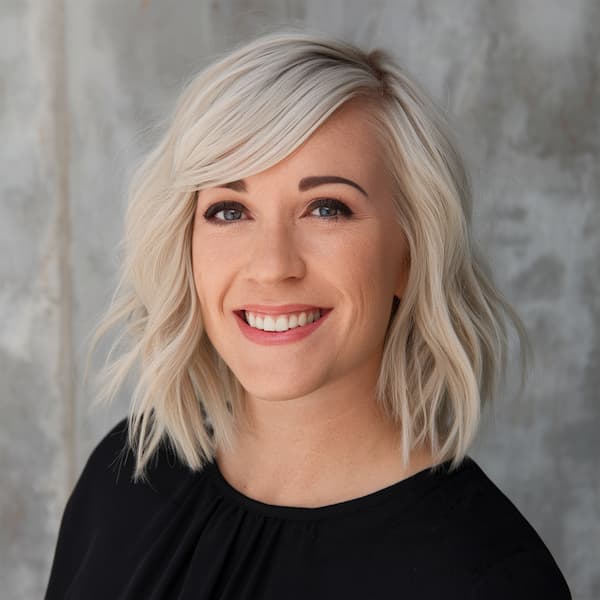 Simple Lob with Side Bangs for Full Face